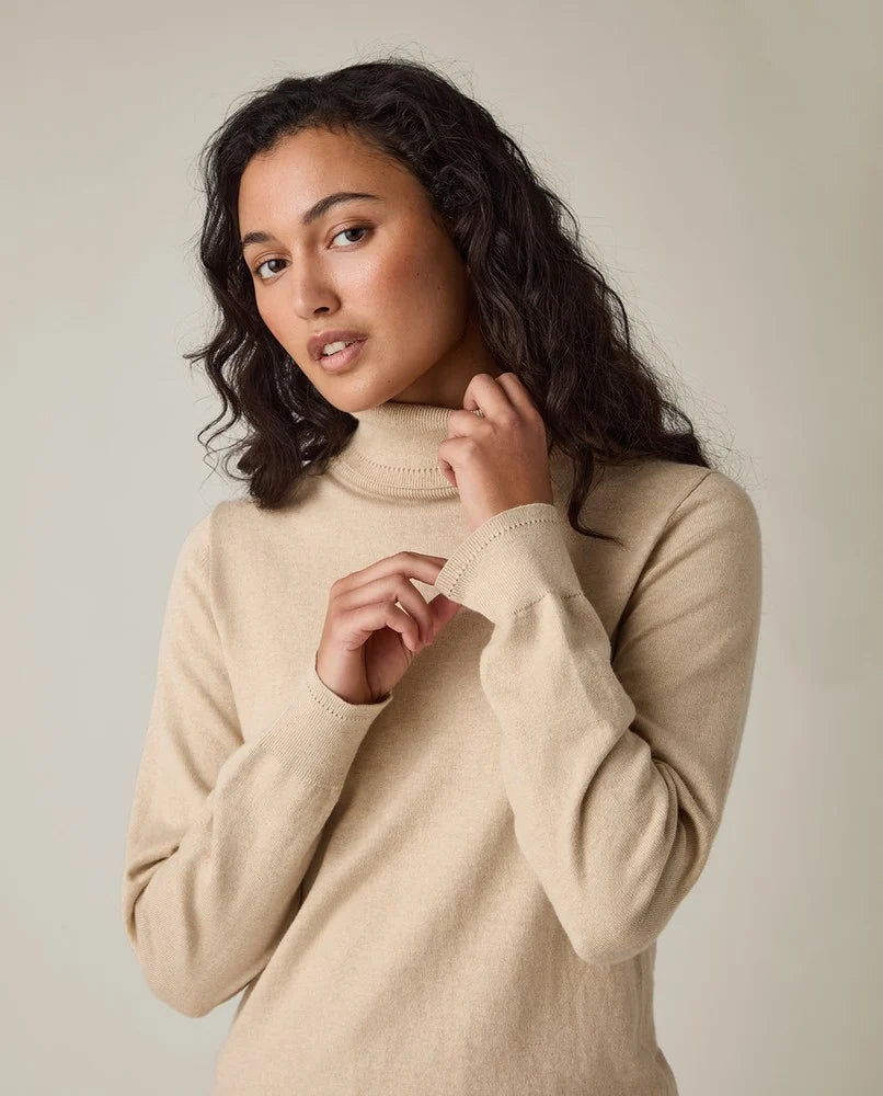 Lexington Knitted Turtleneck Beige