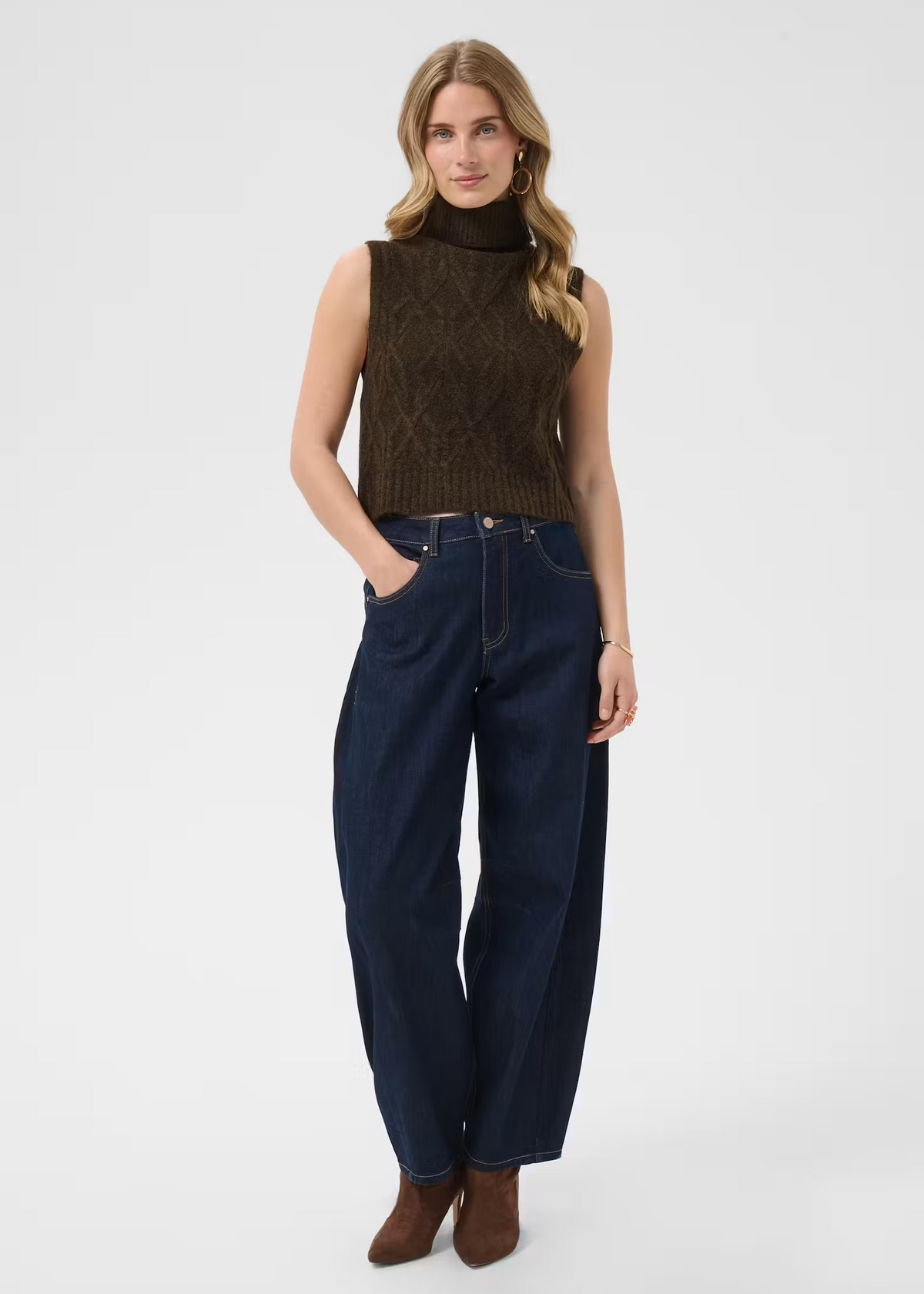 Cream CRElsie Knit Slipover Java