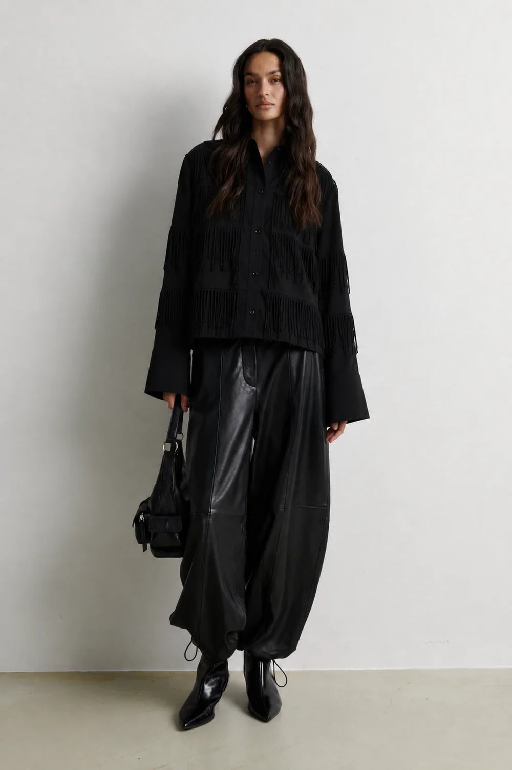 Second Female Dancing Cropped Shirt Black