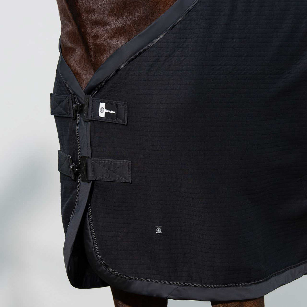 Eskadron Sweat Rug Black